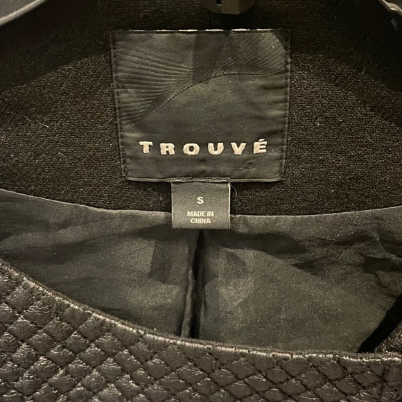 TROUVE Black Asymmetric Jacket - Picture 5 of 6